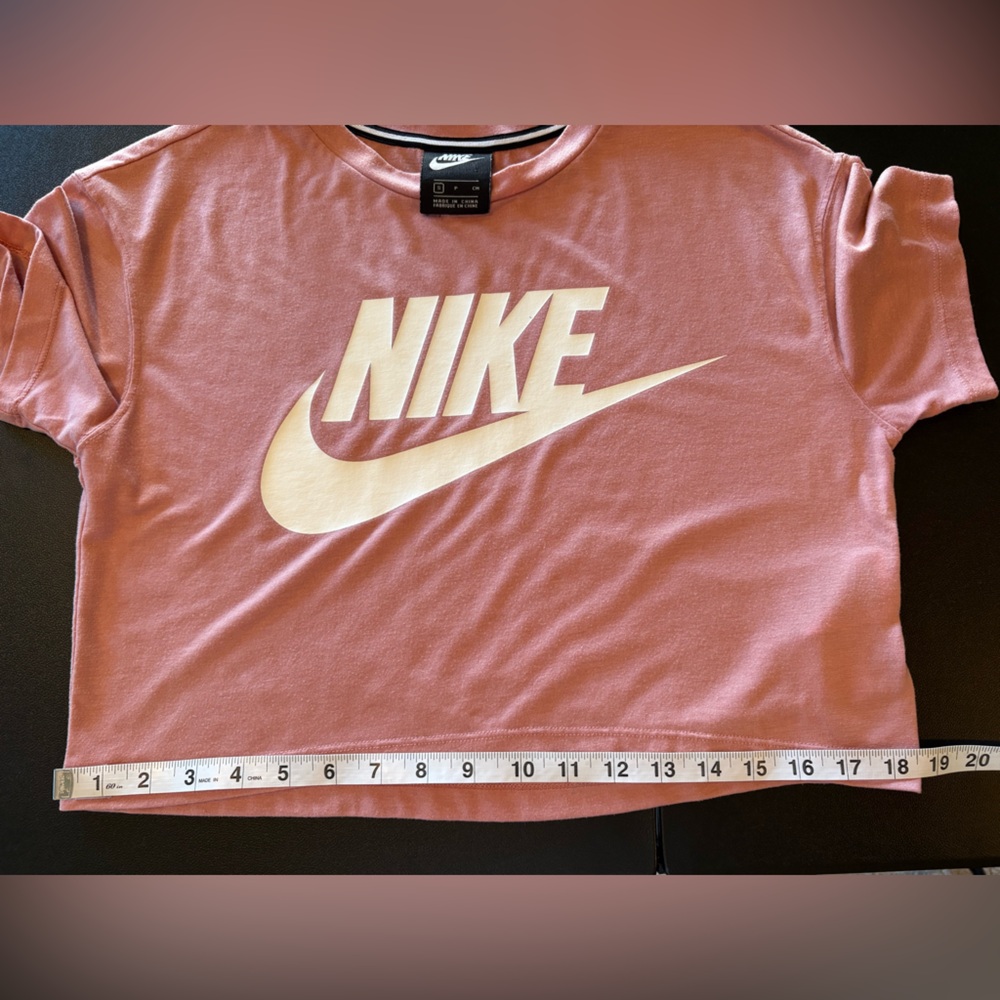 Nike Women’s Pink T-Shirt Cropped Logo-Size: Small-Preowned, EUC - Picture 4 of 10